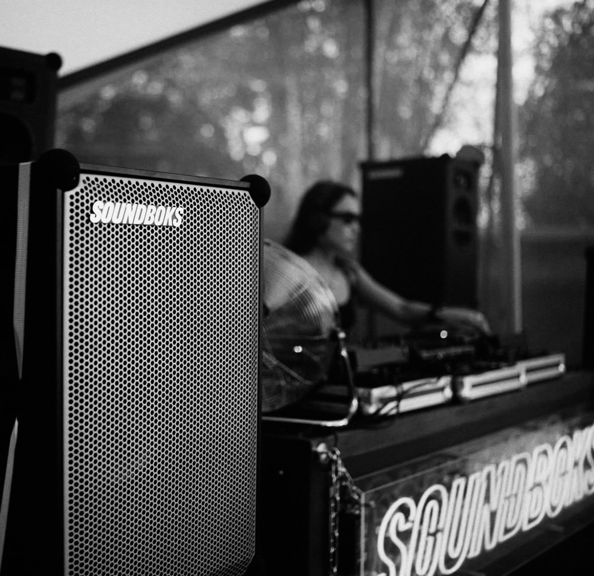 Packs sono complets pour soirées et événements - enceintes RCF et Soundboks